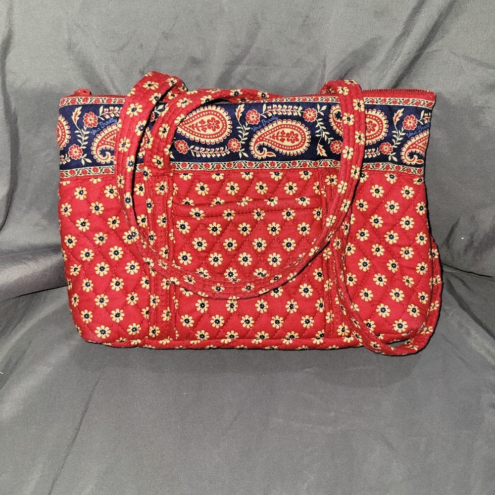 PREOWNED VINTAGE Vera Bradley Petite Villager in AMERICANA RED RARE VERY NICE